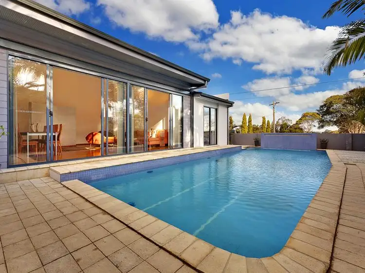 2 Davidson Ave, Forestville NSW