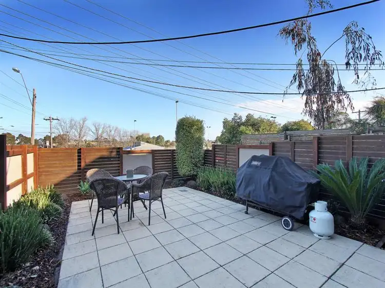 2/164 Leila Rd, Carnegie VIC