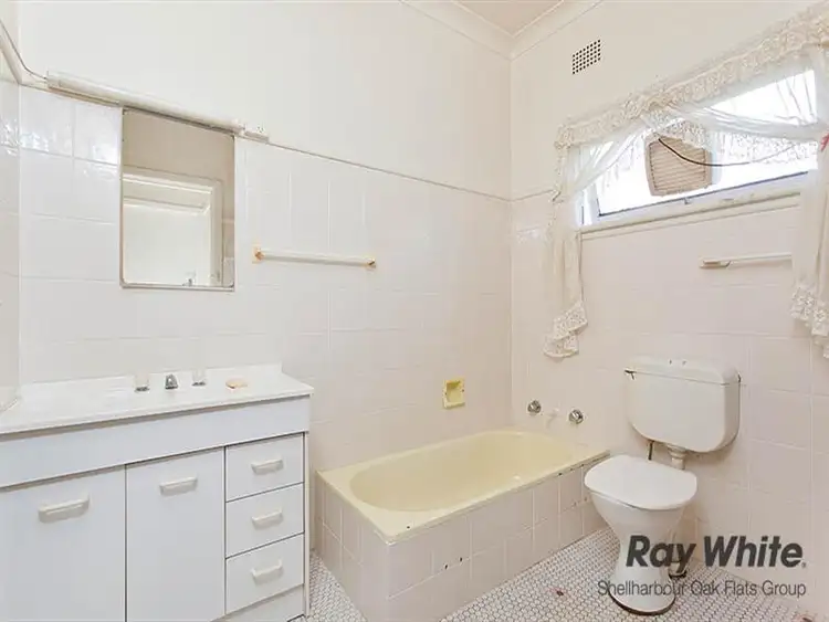 Fourth view of Homely house listing, 11 Hopetoun St, Oak Flats NSW