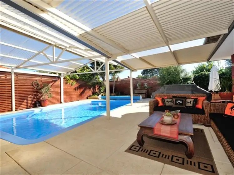 14 Sycamore Cl, Rockingham WA