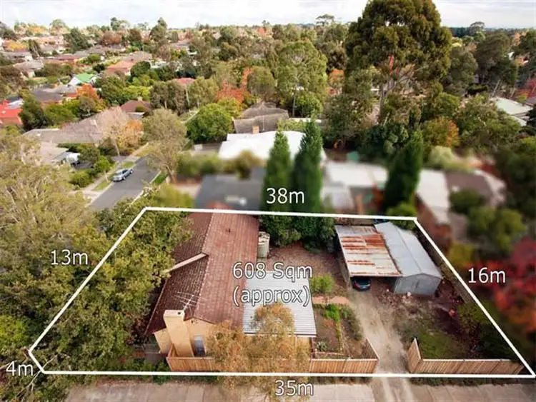 11 Henwood St, Blackburn South VIC