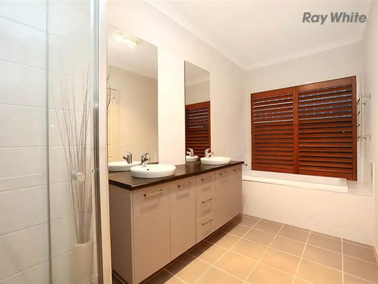 Seventh view of Homely house listing, 48 Beddingham Dr, Hillside VIC