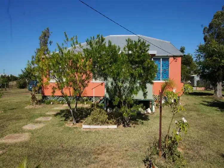 29 Gordon St, Aramac QLD