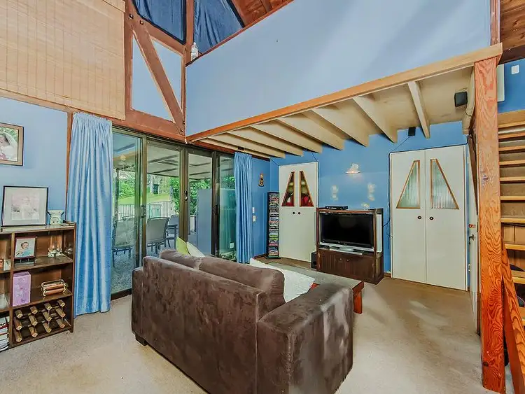 Second view of Homely house listing, 6 Marrantin Ct, Carrara QLD