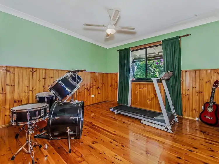 Seventh view of Homely house listing, 6 Marrantin Ct, Carrara QLD