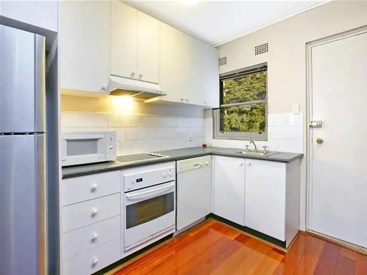 Third view of Homely apartment listing, 5/205 Beach St, Coogee NSW