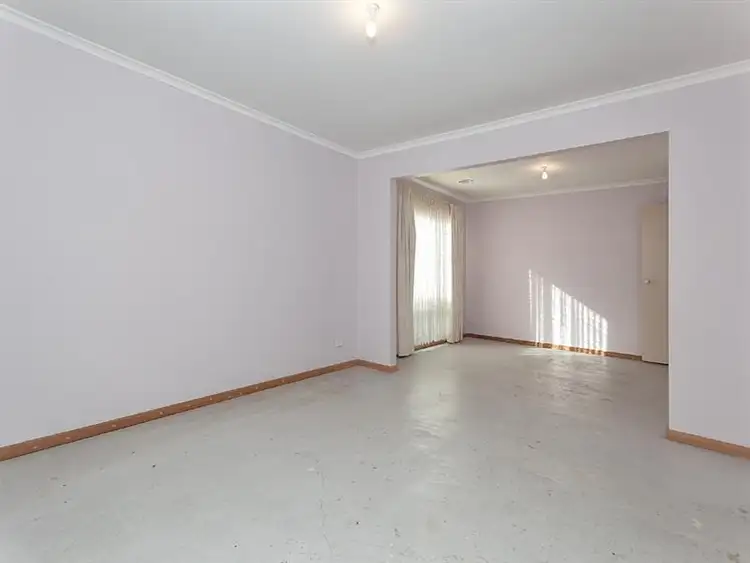 Sixth view of Homely house listing, 14 Marquet Ct, Hillside VIC