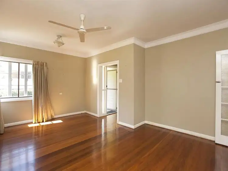 71 Rita St, Holland Park QLD