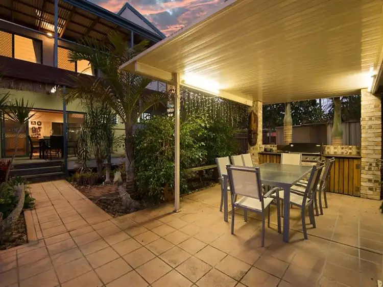 Sixth view of Homely house listing, 2 Savoy Dr, Broadbeach Waters QLD
