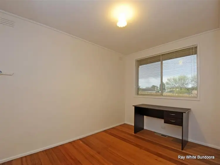 Sixth view of Homely house listing, 10 Edro Ct, Bundoora VIC