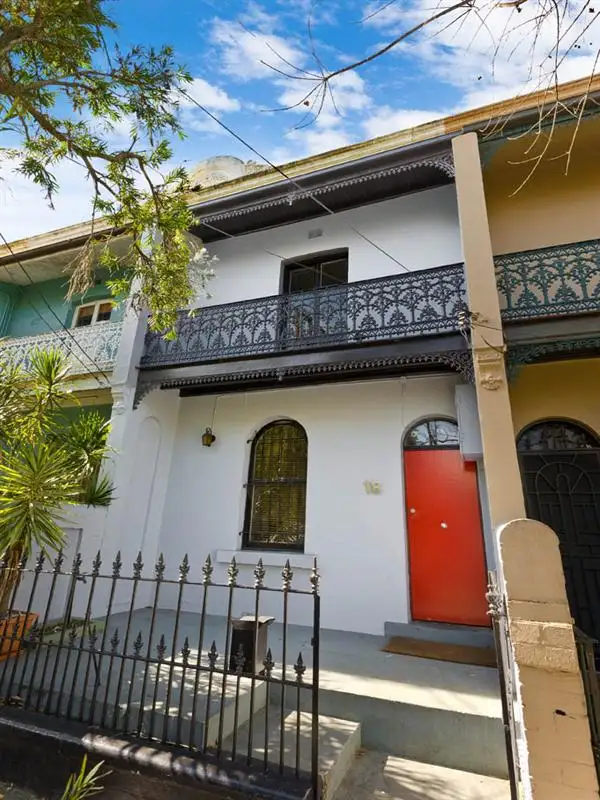 18 Marian St, Enmore NSW