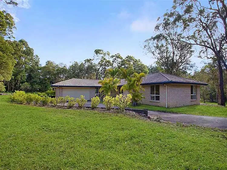 11 Lakeside Dr, Cooroibah QLD