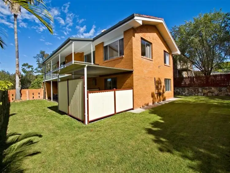 35 Emblem St, Jamboree Heights QLD