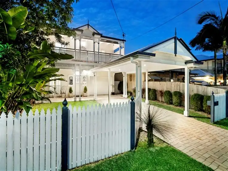 16 Cambridge St, Bulimba QLD