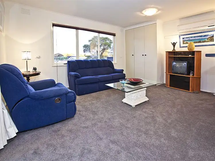 Fifth view of Homely house listing, 4 Kambara Dr, Mulgrave VIC