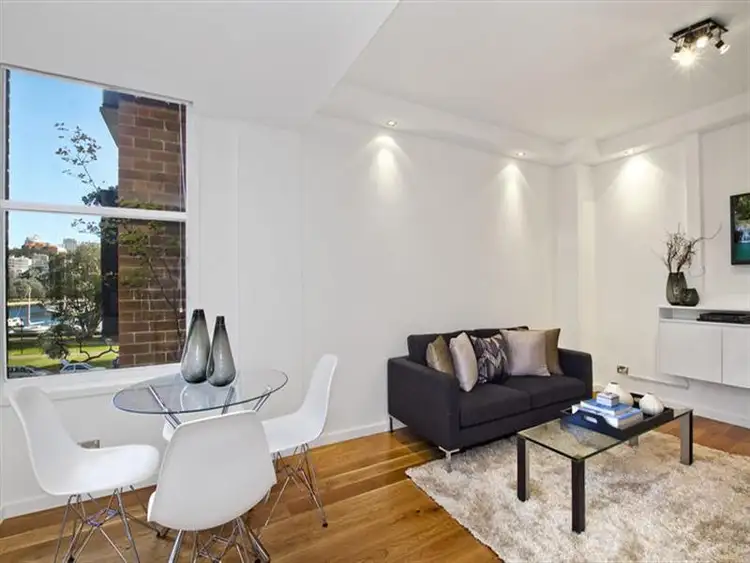 16/22 New Beach Rd, Darling Point NSW
