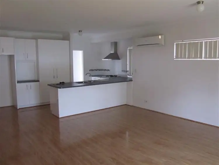 9b Sartorial Pl, Greenfields WA