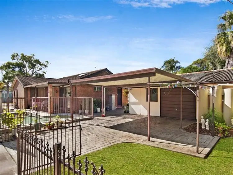Fifth view of Homely house listing, 18 Gregory St, Berkeley Vale NSW