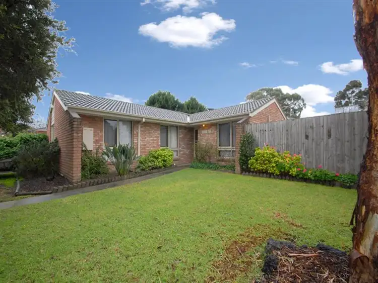 32 Quarrion Dr, Carrum Downs VIC