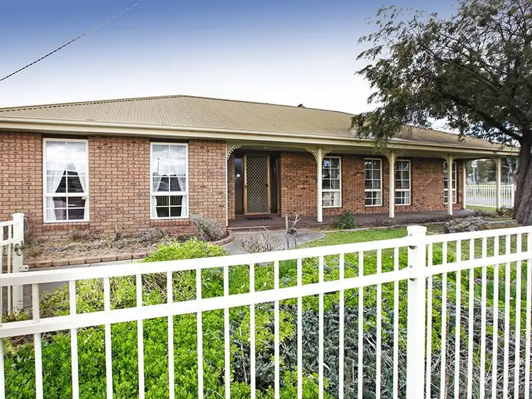 84 Reynolds Rd, Belmont VIC