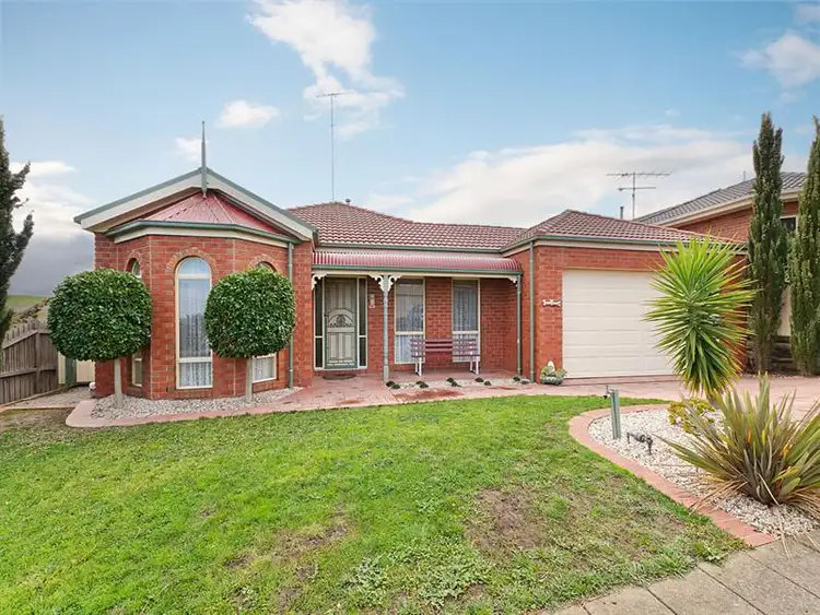 22 Ninnis Ct, Roxburgh Park VIC