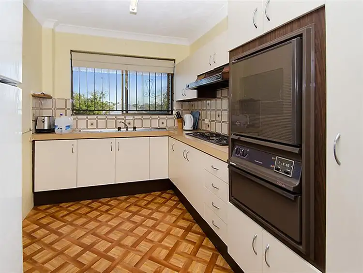 Fourth view of Homely unit listing, 2/22 Isedale St, Wooloowin QLD