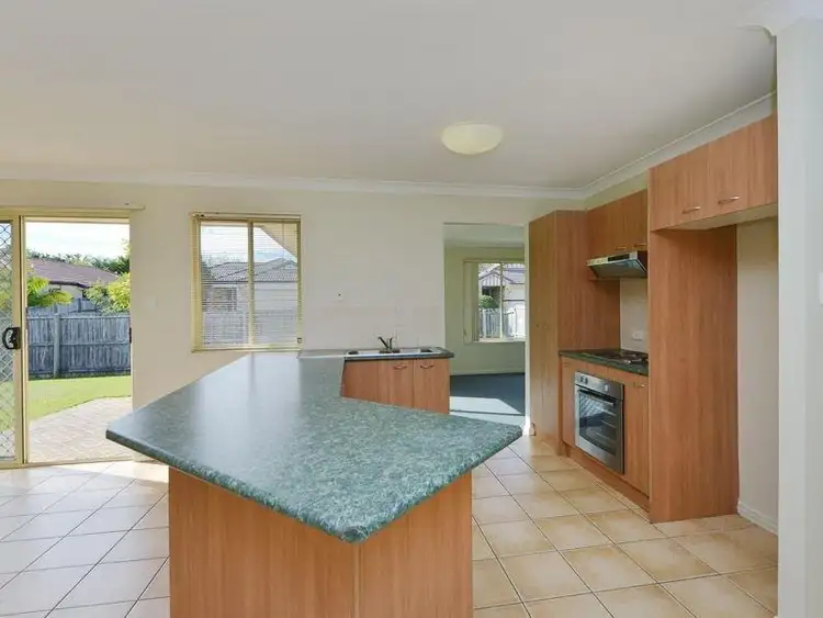 6 Ursula Pl, Wynnum West QLD