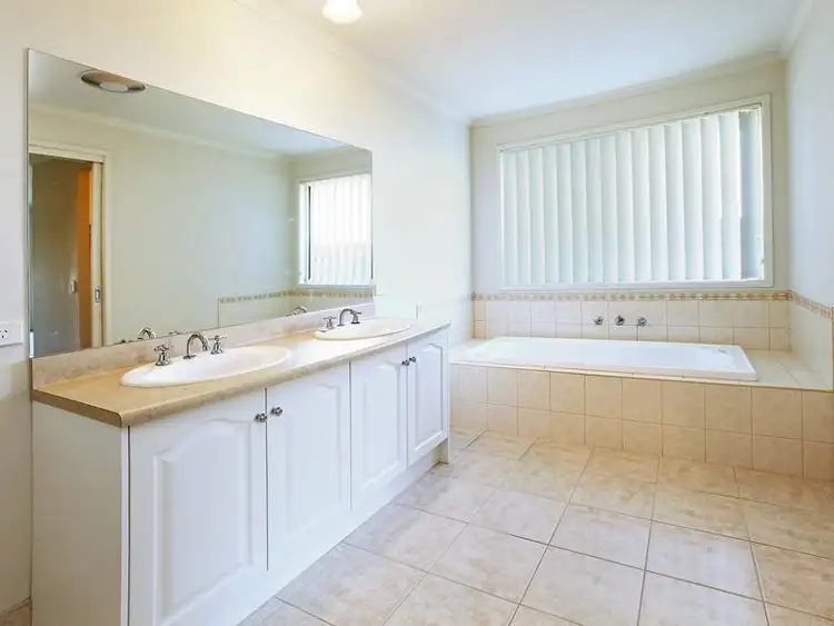 Fifth view of Homely house listing, 27 Hewitt Dr, Grovedale VIC