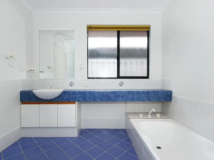 Fifth view of Homely house listing, 8 Nutbush Ct, Thornlie WA