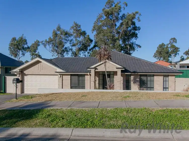 38 Rosewood Cres, Fletcher NSW