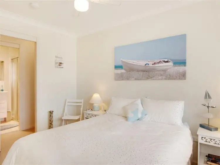 Fourth view of Homely house listing, 6 Brightwaters Cl, Brightwaters NSW