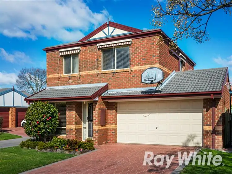 1 Maldon Tce, Forest Hill VIC