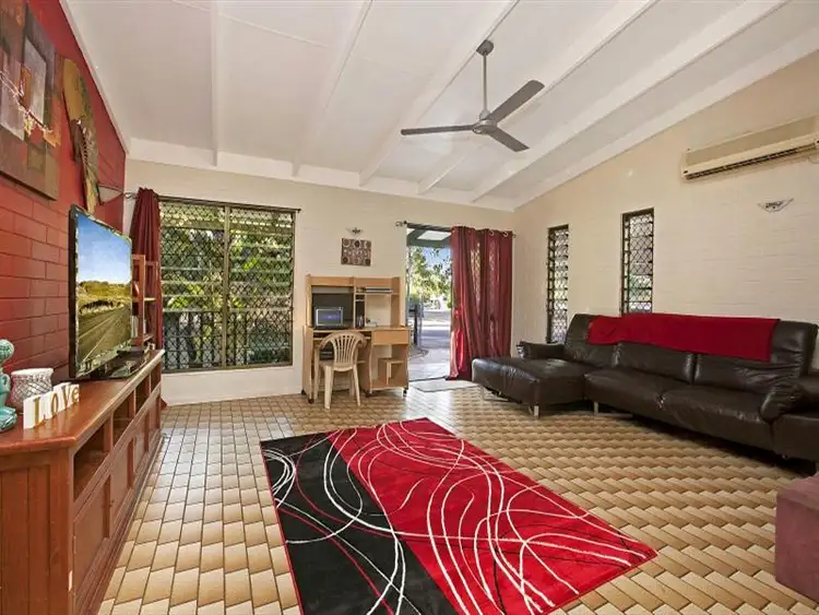 16 Freycinet St, Karama NT