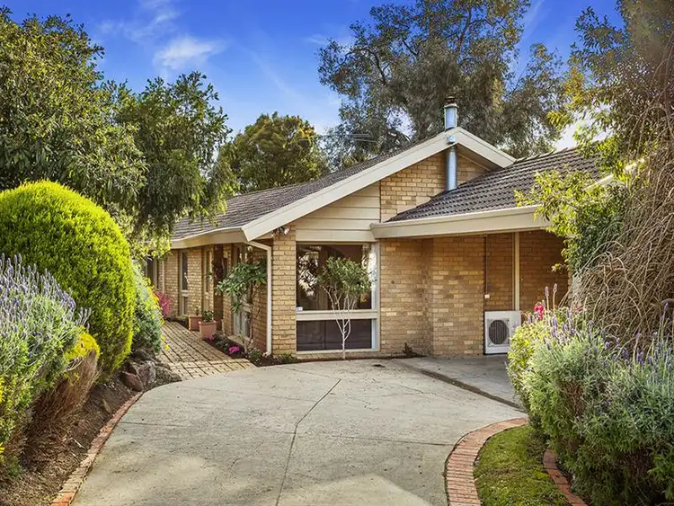 17 Crawford Rd, Templestowe Lower VIC