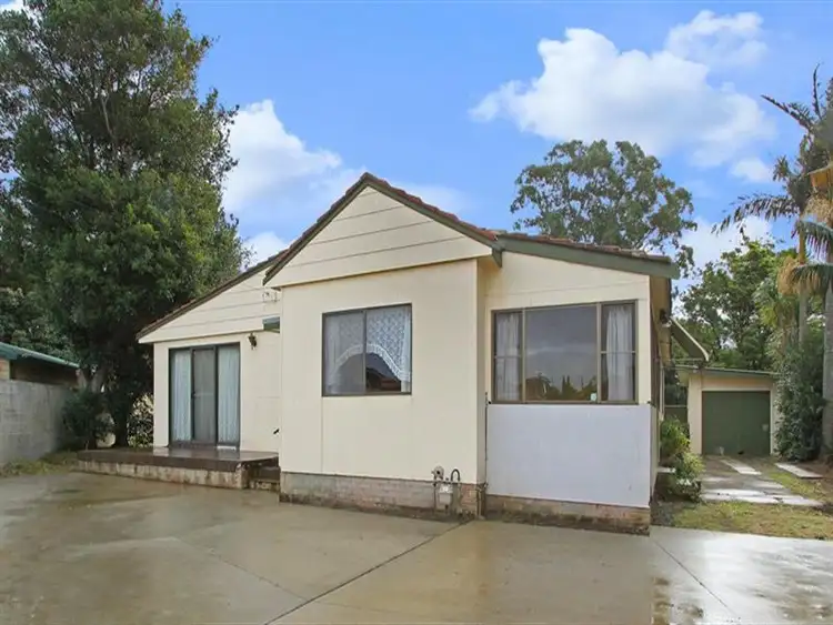 22 Carr St, Towradgi NSW