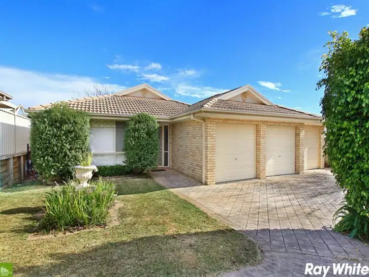 17 Lord Howe Ave, Shell Cove NSW