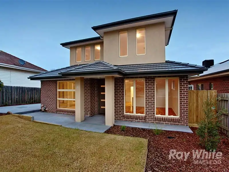 Main view of Homely townhouse listing, 1/9 Argyle St, Macleod VIC
