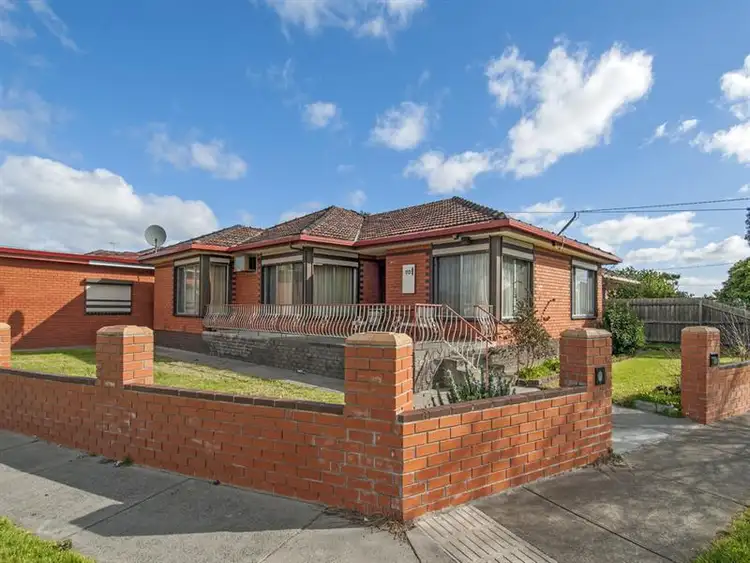 Second view of Homely house listing, 113 Kingsway Dr, Lalor VIC
