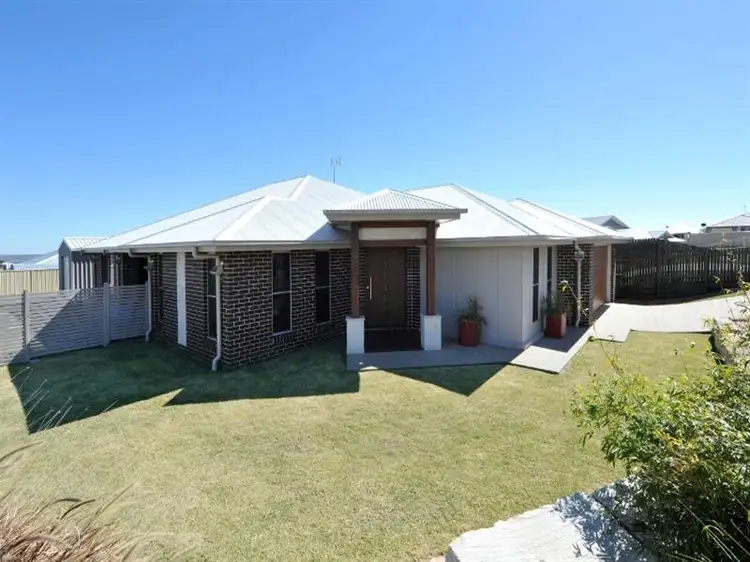 8 Pelling Ct, Westbrook QLD
