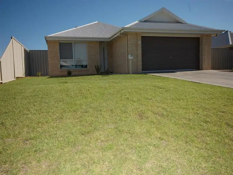 8 Pastega Pl, Griffith NSW