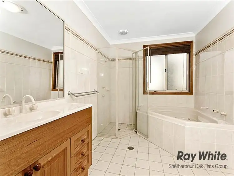 Fifth view of Homely house listing, 10 Byron Cct, Flinders NSW