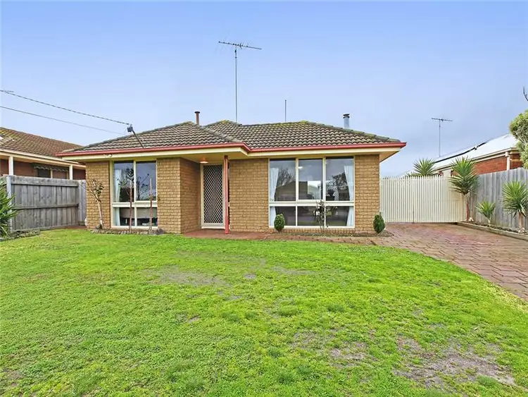 13 Rockley Cl, Corio VIC