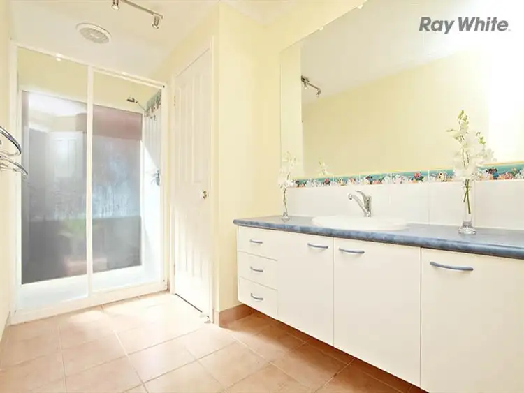 Sixth view of Homely house listing, 54 Glenbruar Cres, Hillside VIC