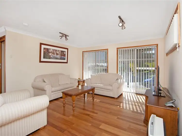 Sixth view of Homely house listing, 10 Caloola Cl, Bateau Bay NSW