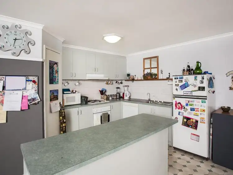 Fifth view of Homely house listing, 18 Sandhurst Mews, Hampton Park VIC