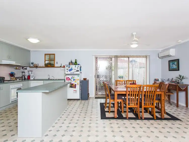 Sixth view of Homely house listing, 18 Sandhurst Mews, Hampton Park VIC