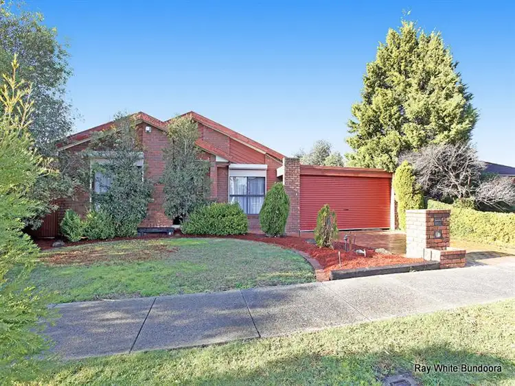 22 Mcclelland Dr, Mill Park VIC