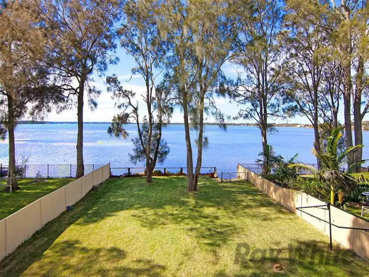 13 The Corso, Gorokan NSW