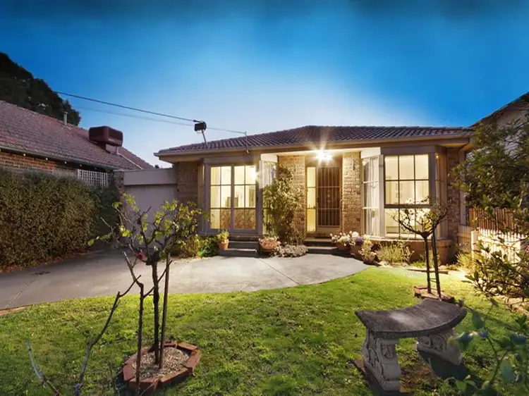 1/8 Kingsley Pde, Carnegie VIC