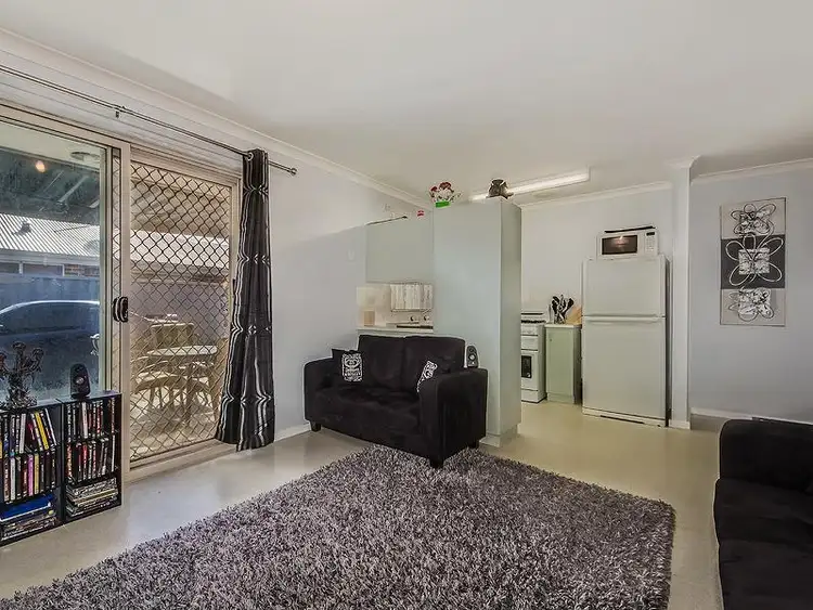 Second view of Homely house listing, 9 Barracuda Rse, Warnbro WA